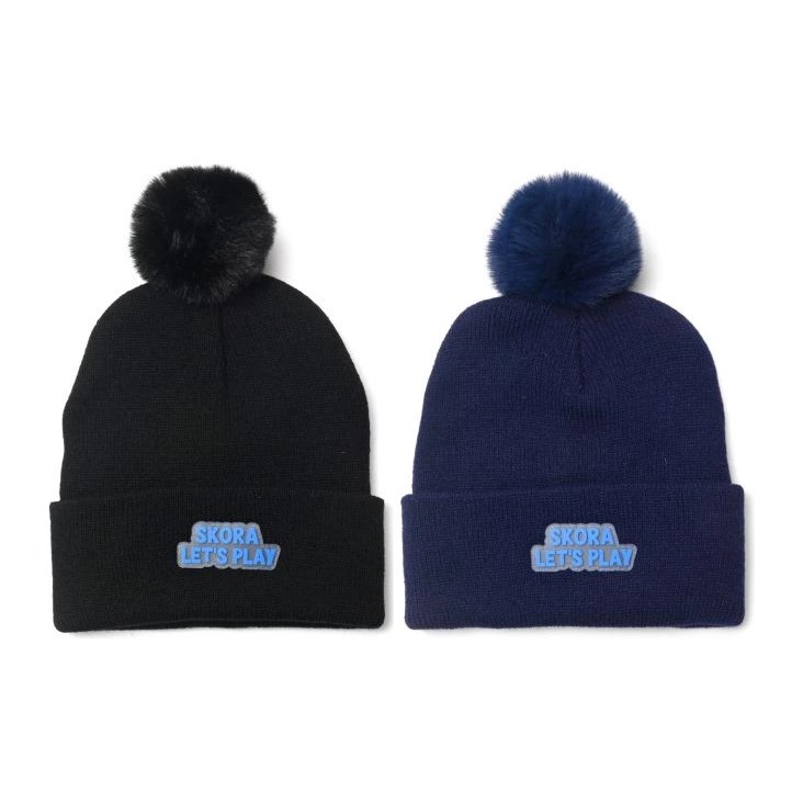 [51801] GORRO INFANTIL CON POMPOM CON PARCHE SKORA -W26